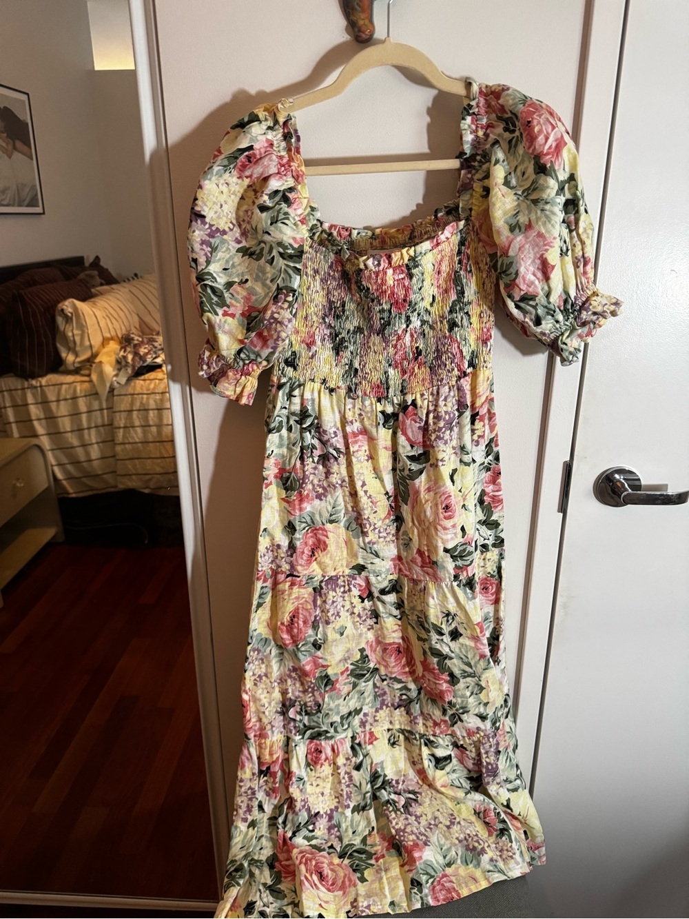 Faithfull the Brand Pink Floral Puff-Sleeve Midi Dress - Picture 2 of 6